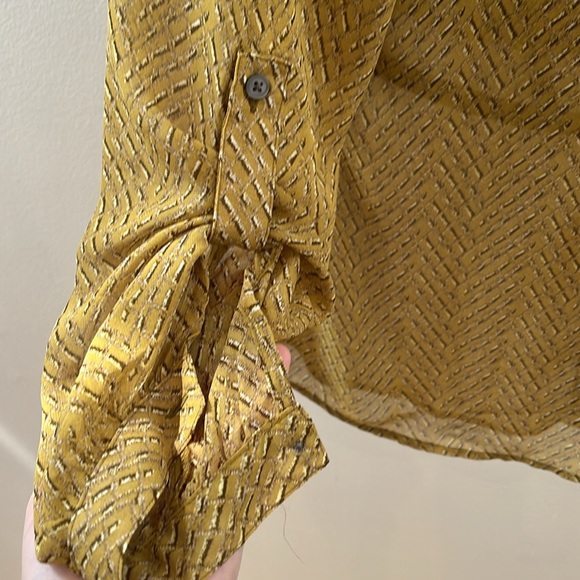 💕 Loft Chartreuse Blouse (S) - Picture 3 of 4